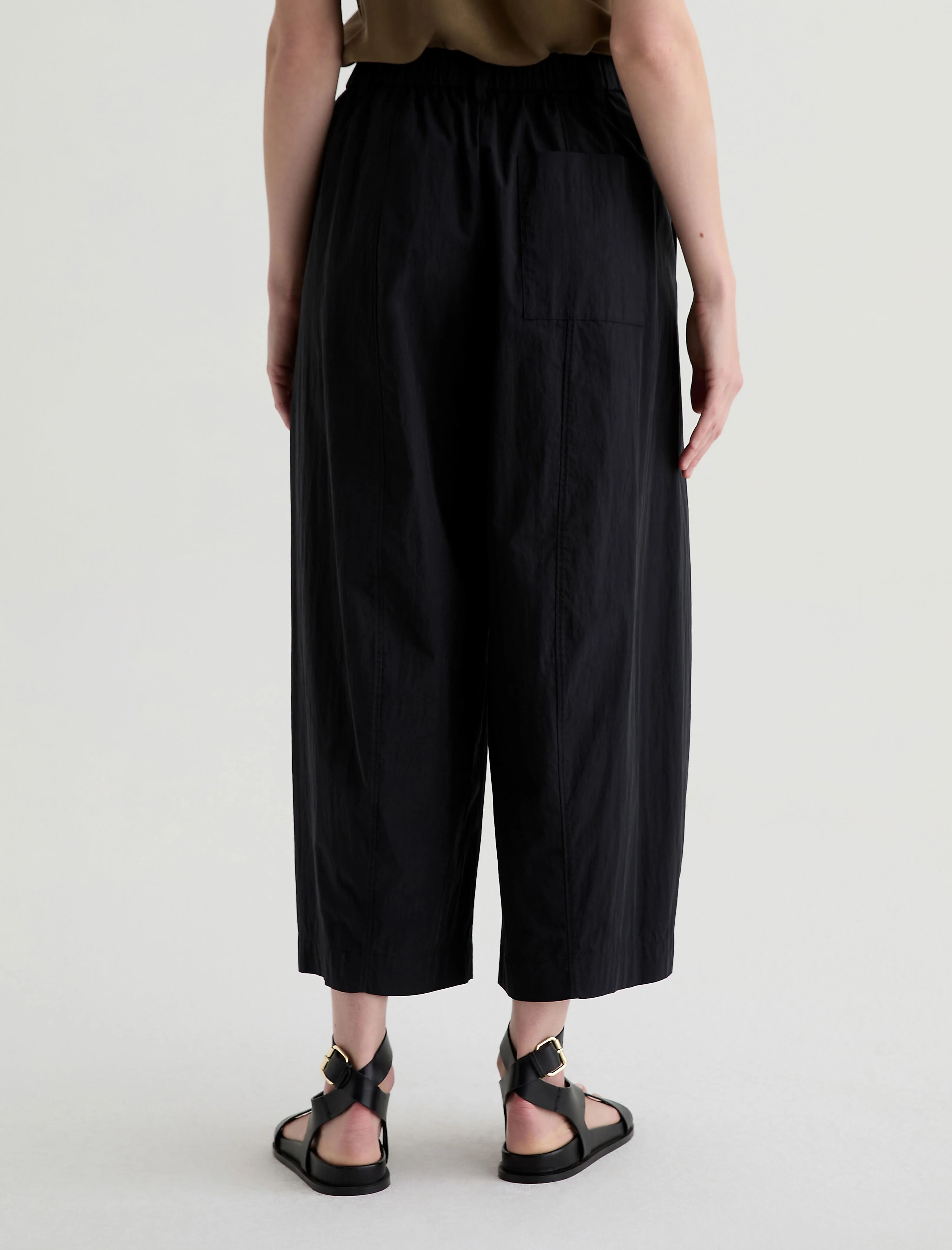 Jasmin - Image 8