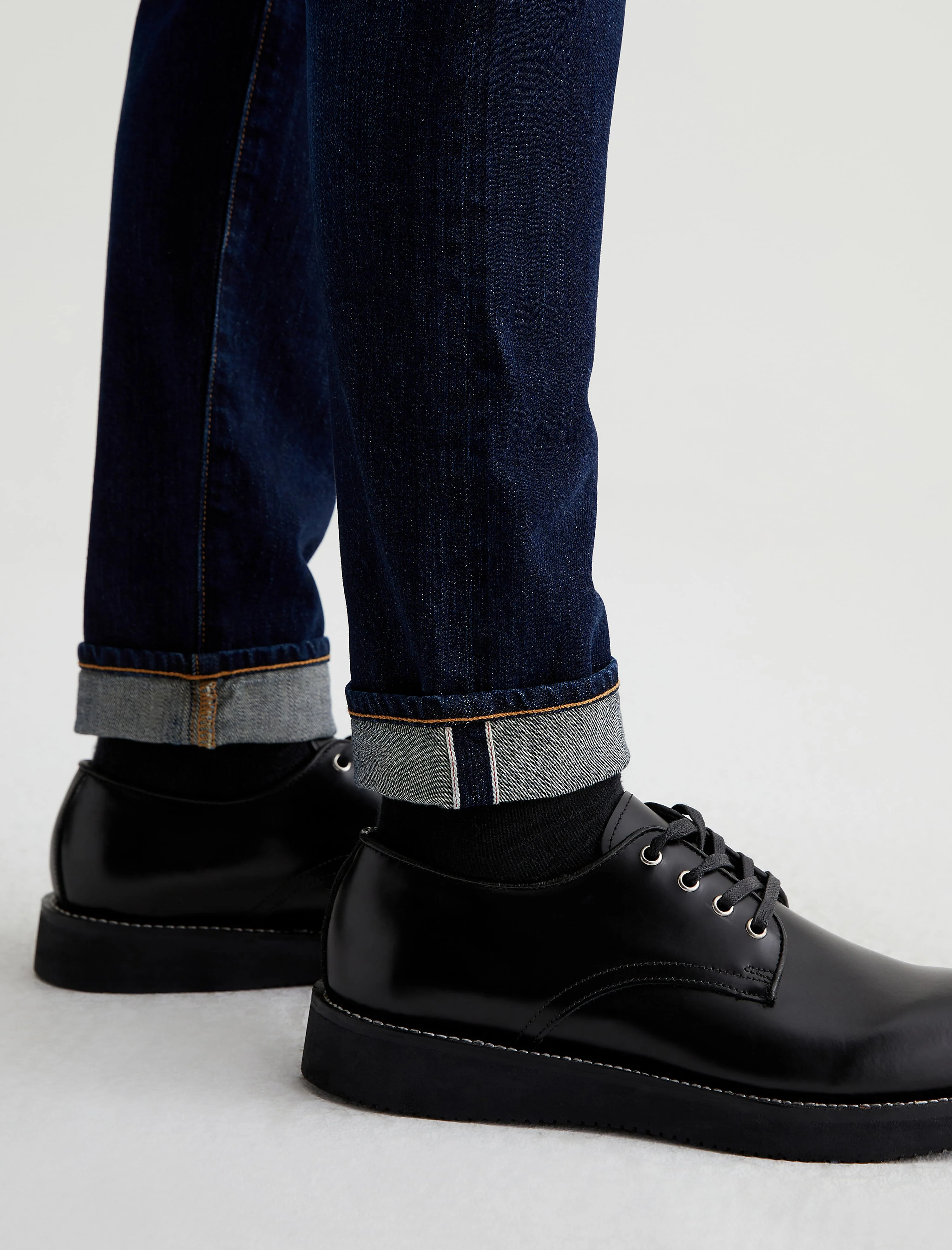 Tellis Selvage - Image 4