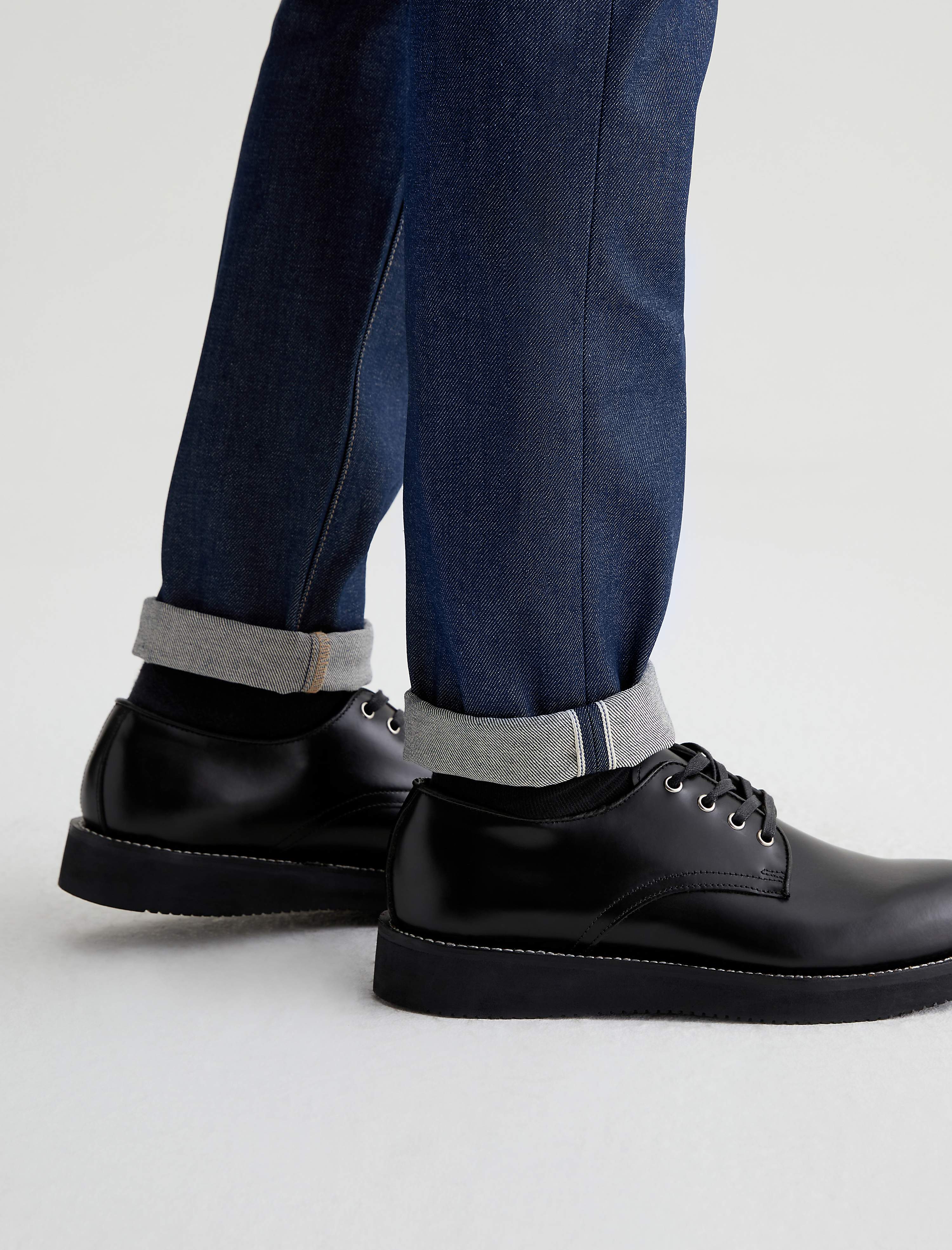 Tellis Selvage - Image 5